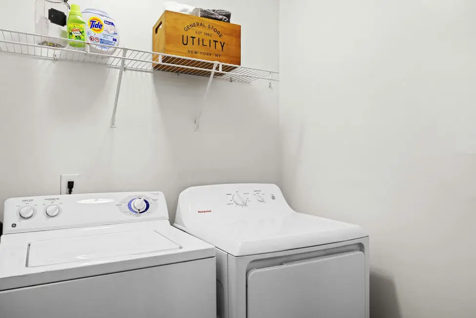 1540 Place in-unit laundry - furnished apartments near MTSU