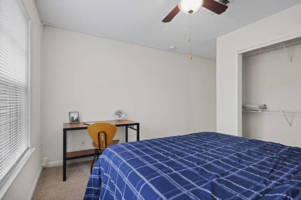 1540 Place furnished bedroom - Middle Tennessee apartments